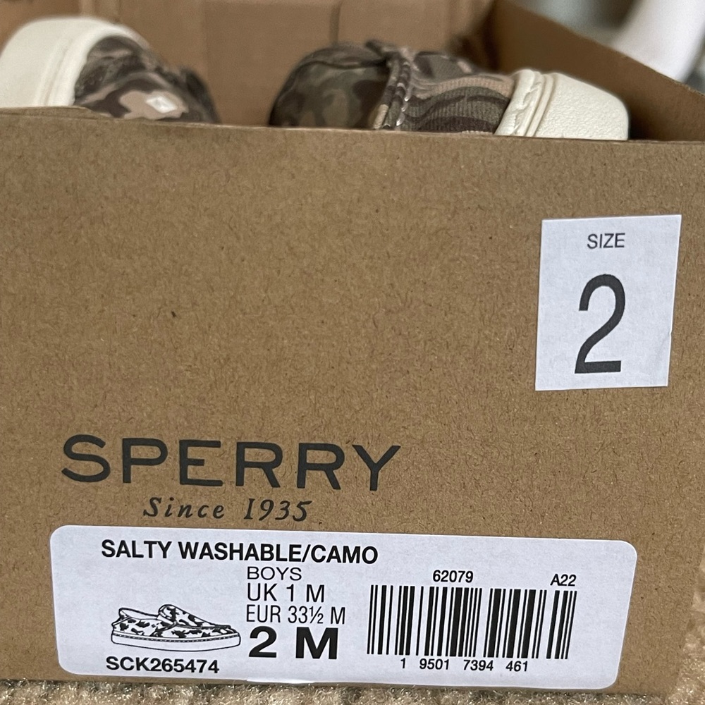 SPERRY KIDS SLIP ON’S - Picture 4 of 5